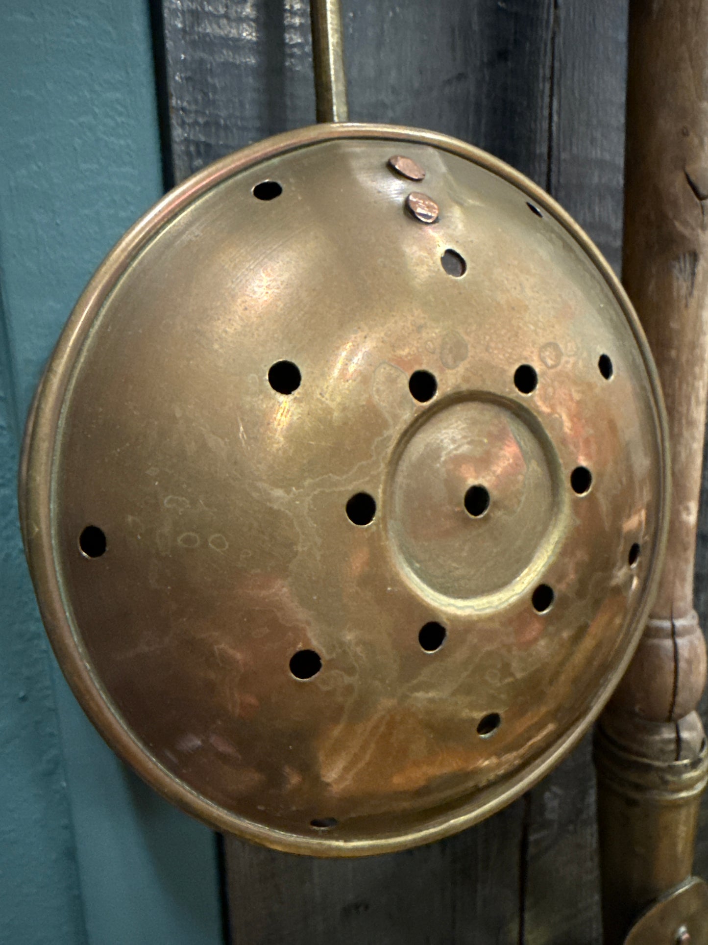 Vintage Brass Skimmer Ladle – 19” Long – 6” Round Bowl – Rustic Farmhouse Kitchen Decor